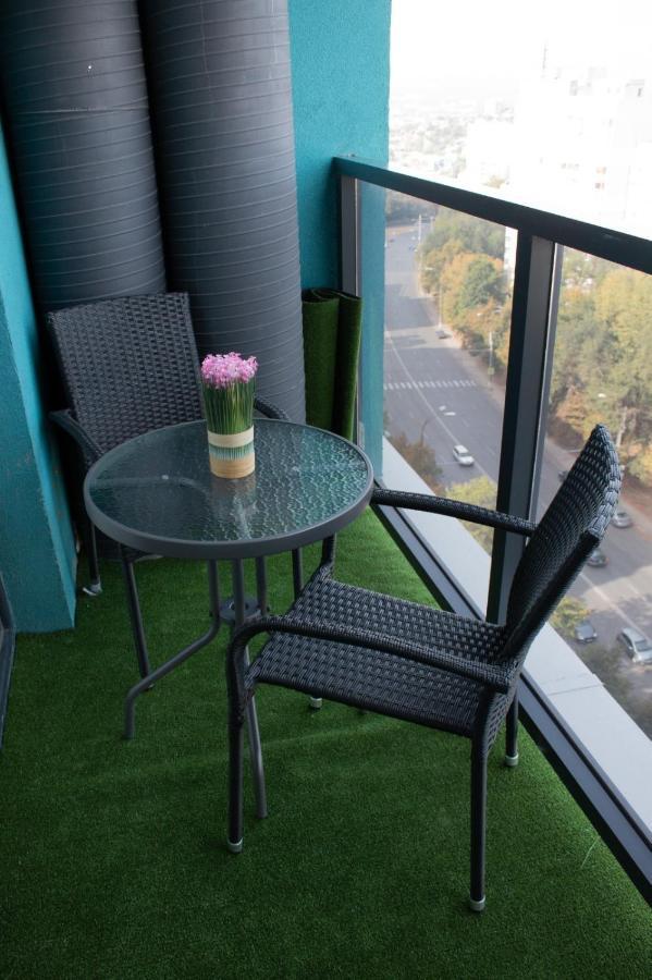 Oasis Premium Class 1Bd Apartment With Living Room Chisinau Exterior foto