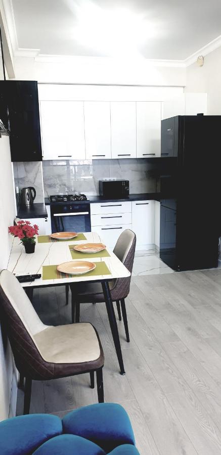 Oasis Premium Class 1Bd Apartment With Living Room Chisinau Exterior foto